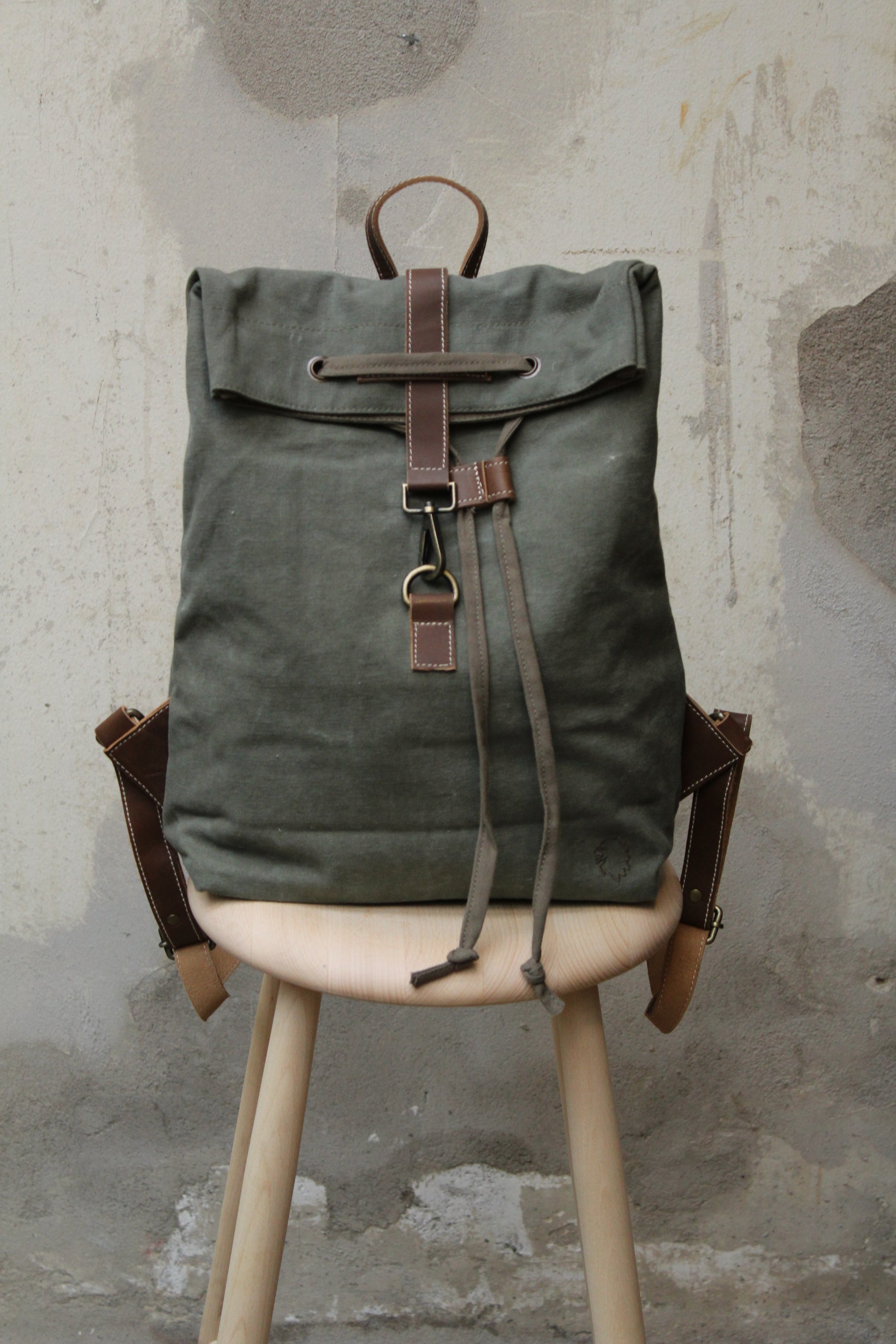 Knösa Ryggsäck Khaki