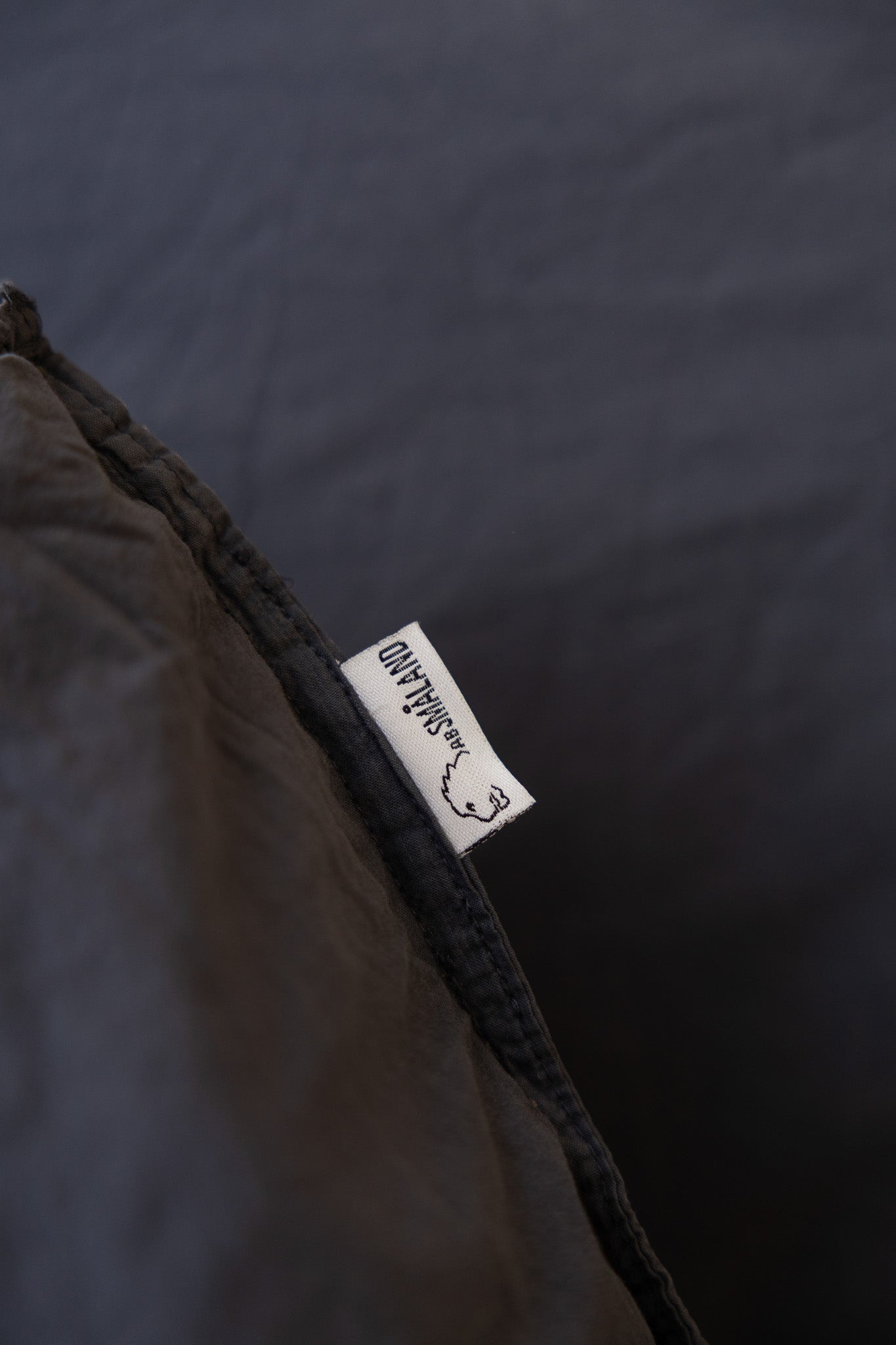 Kuddfodral Crinkle Midnight (65x65cm)