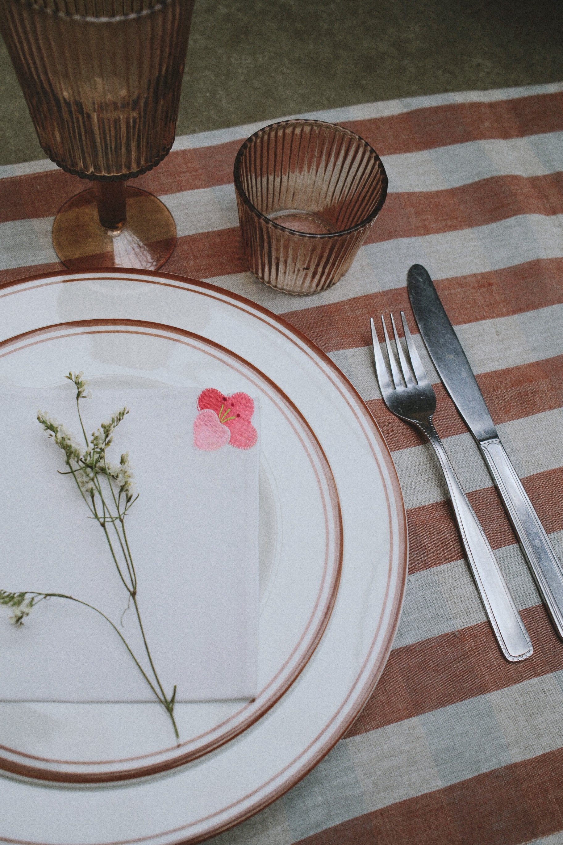 Minnen från Paris - Dinner plate - brown
