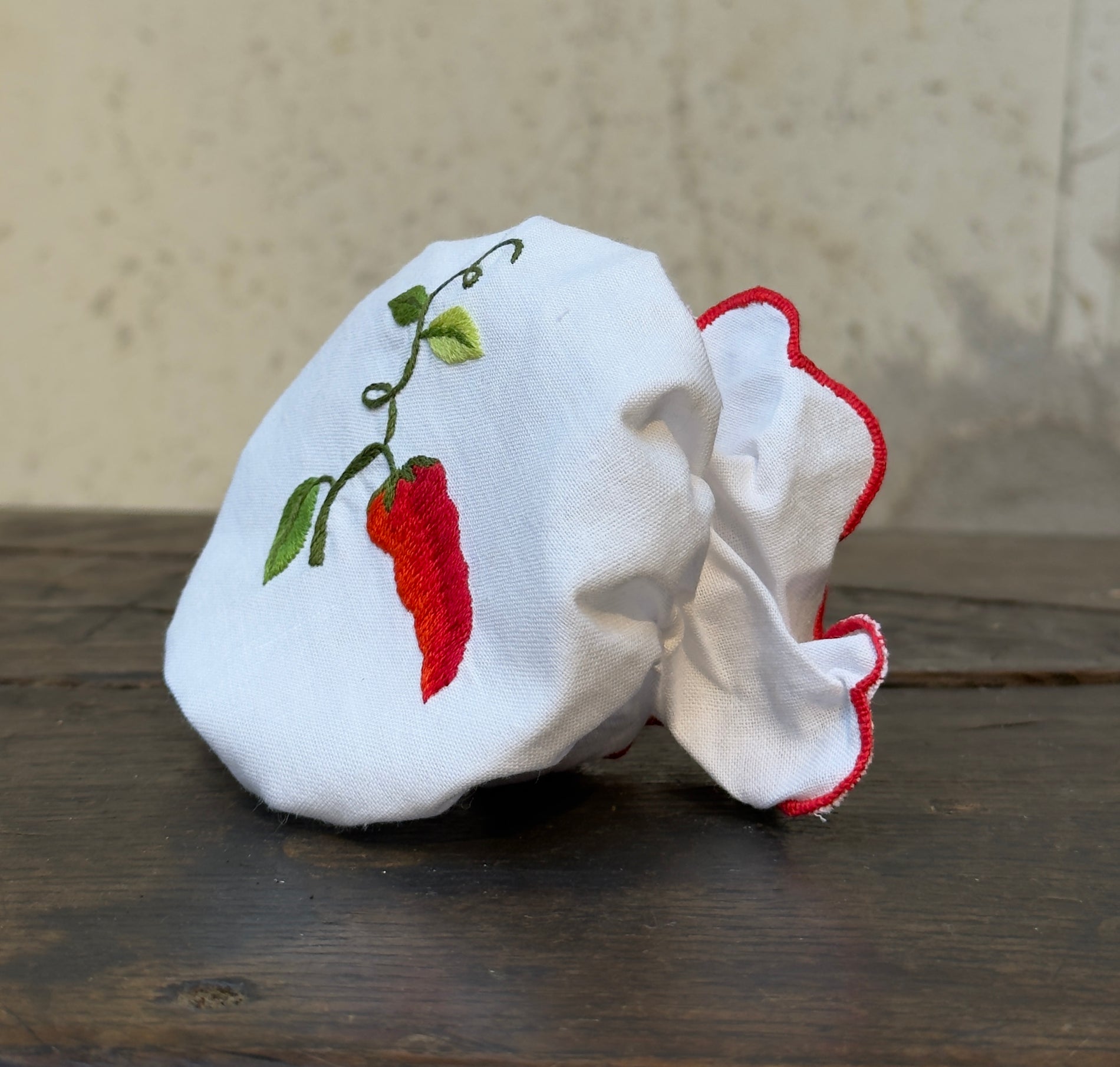 Jam pot cover Pepper