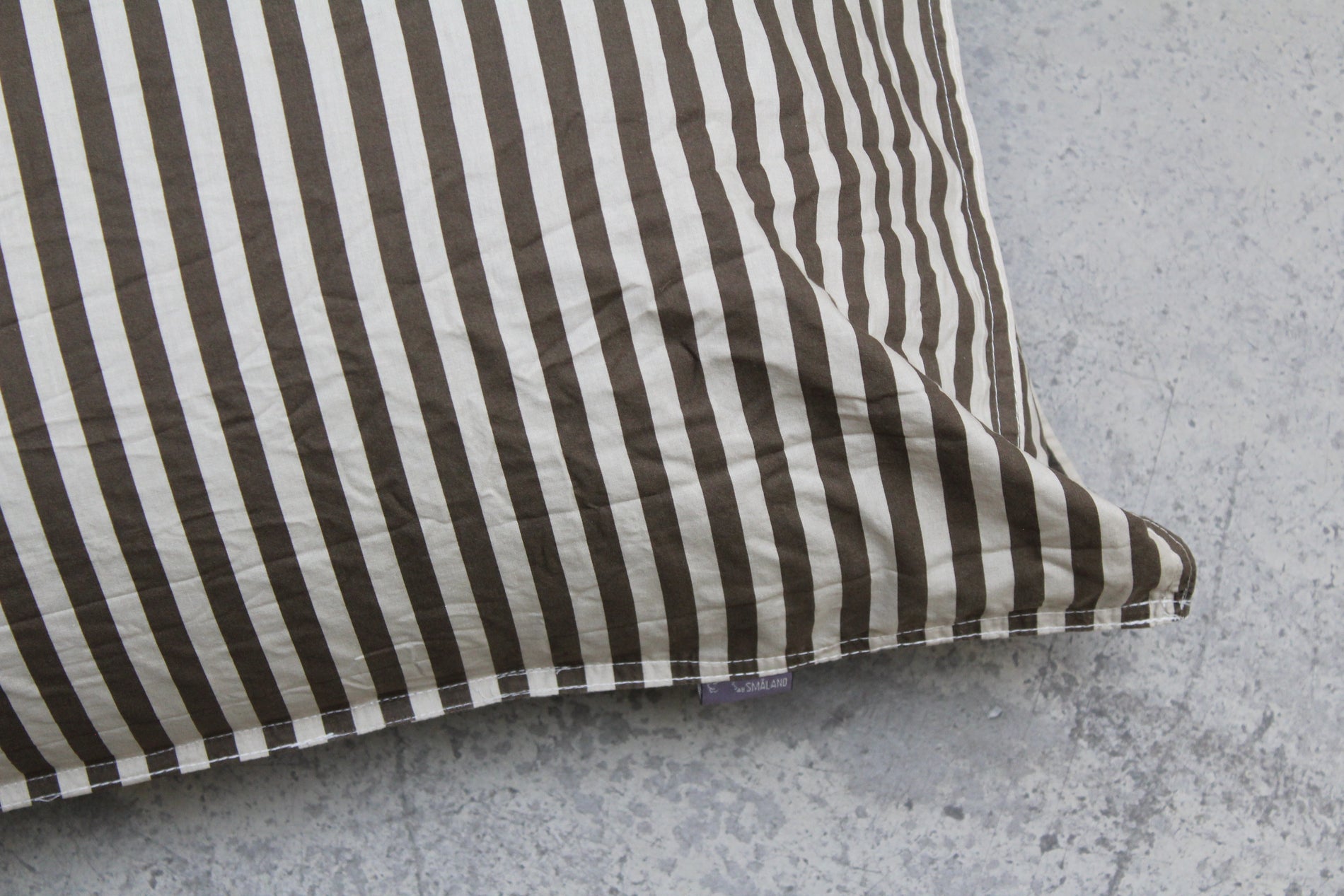 Tivolistripe Kuddfodral 50x90cm - Espresso