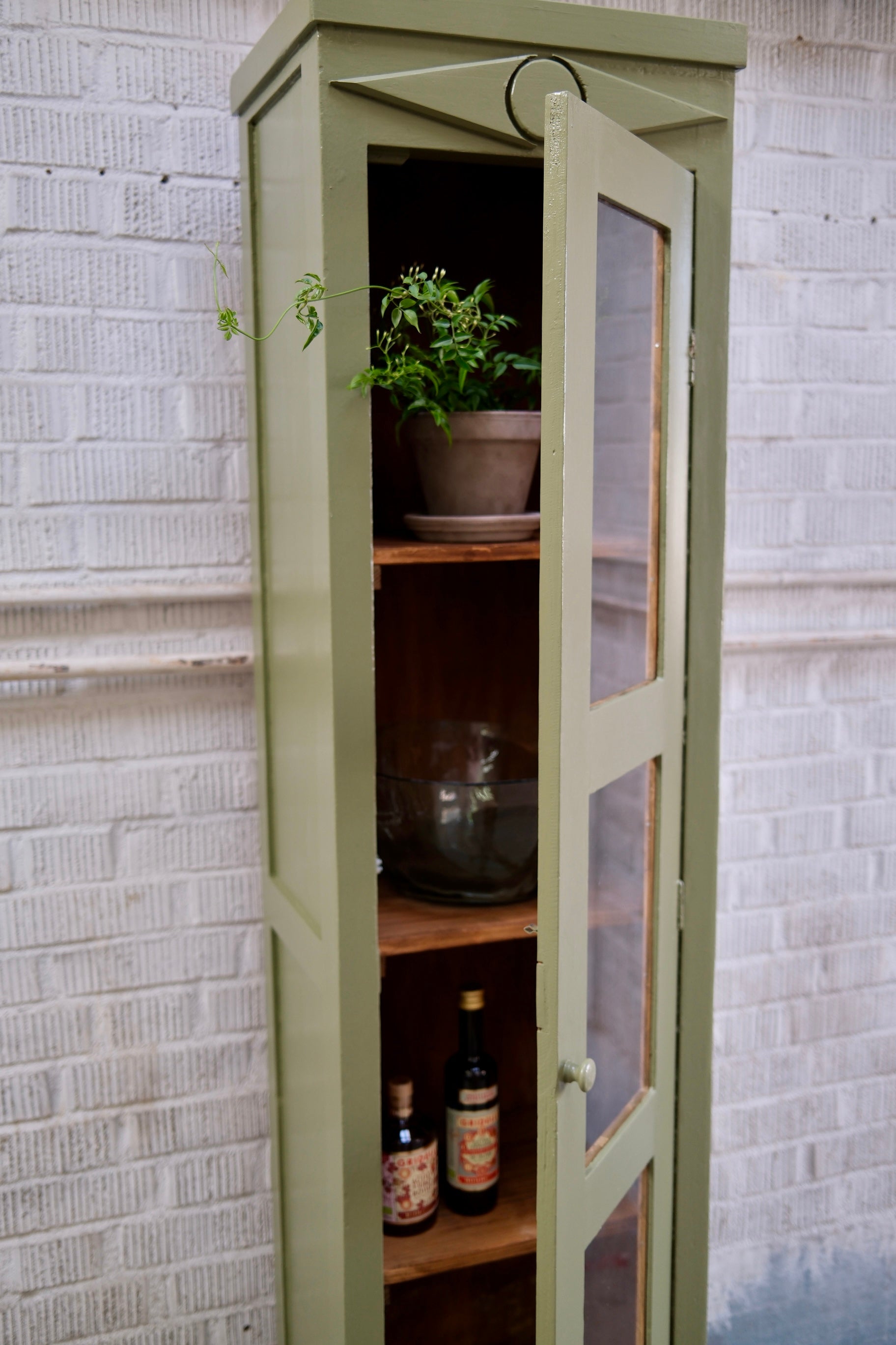 Vintage skåp litet nr. 1697