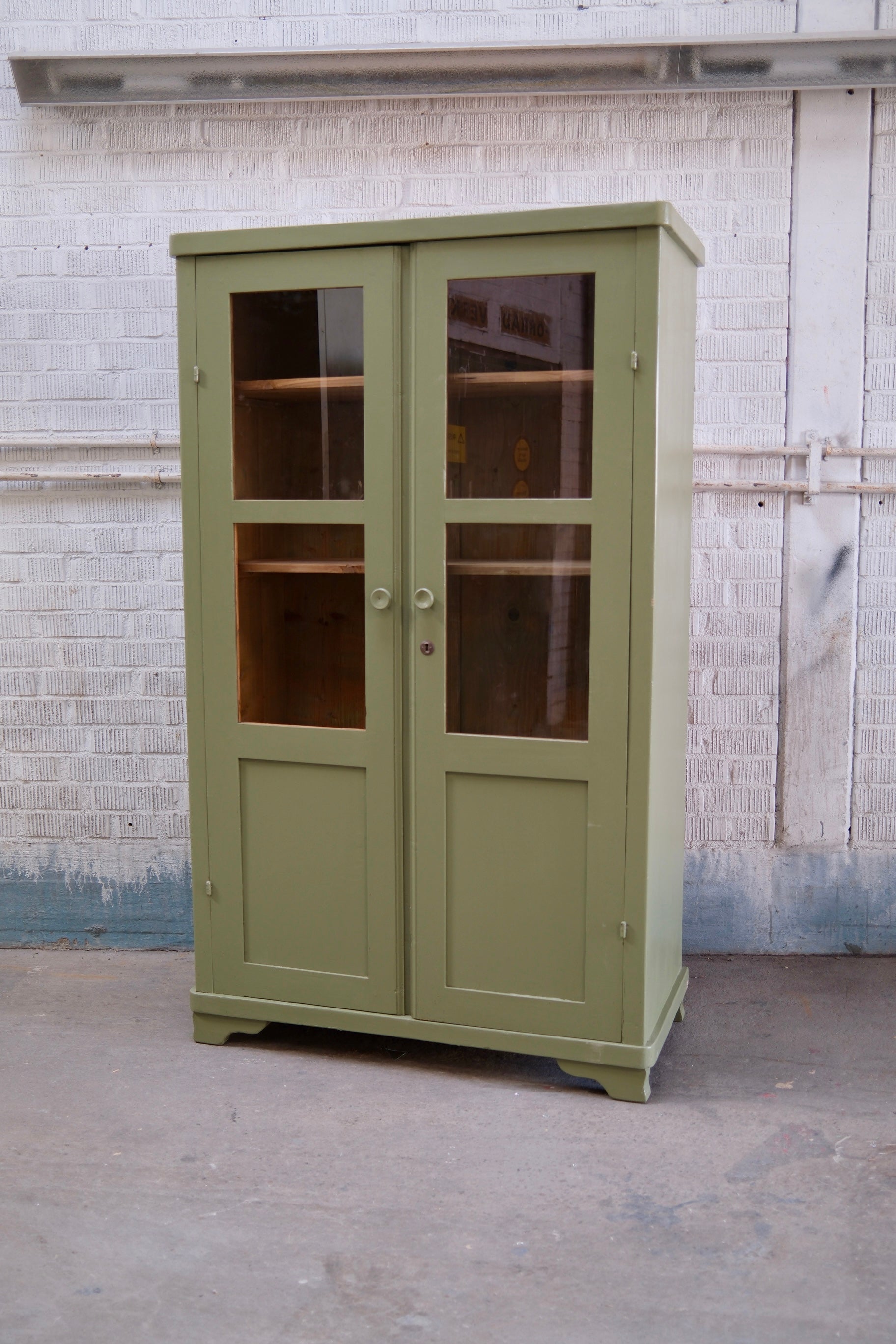 Vintage skåp grönt nr. 1711