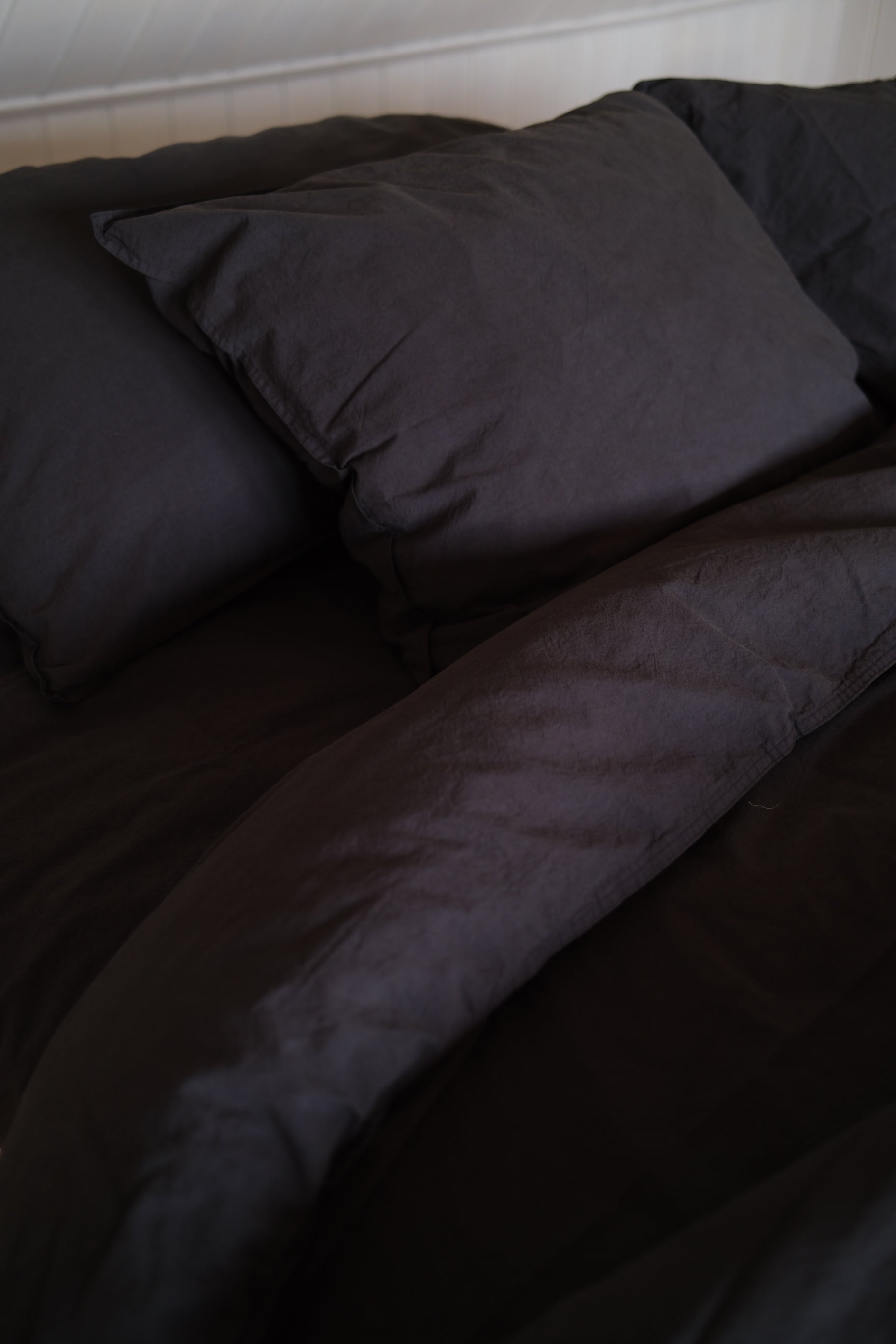 Kuddfodral Crinkle Phantom black 50x90cm