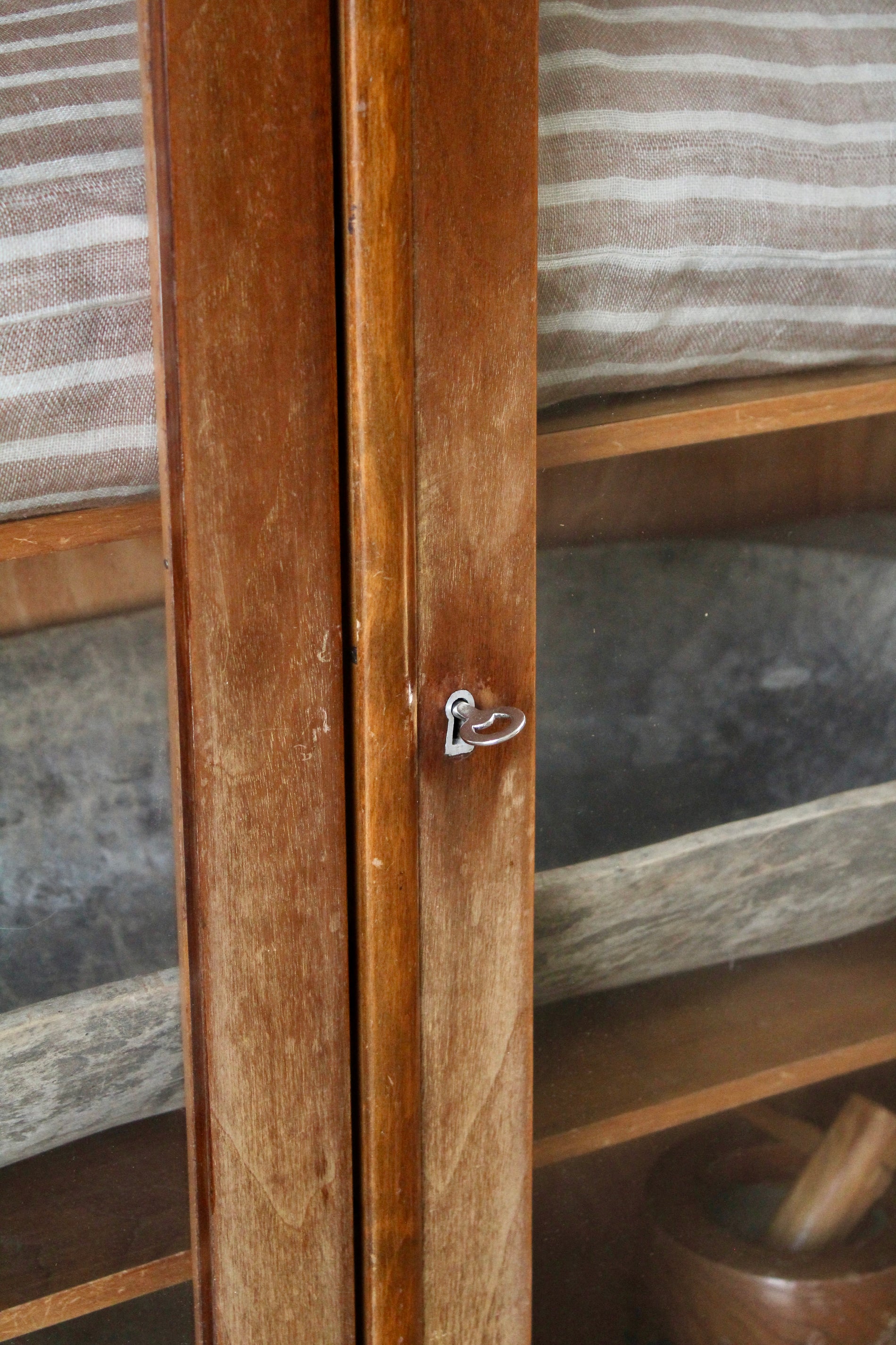 Vintage skåp brunt nr. 1759