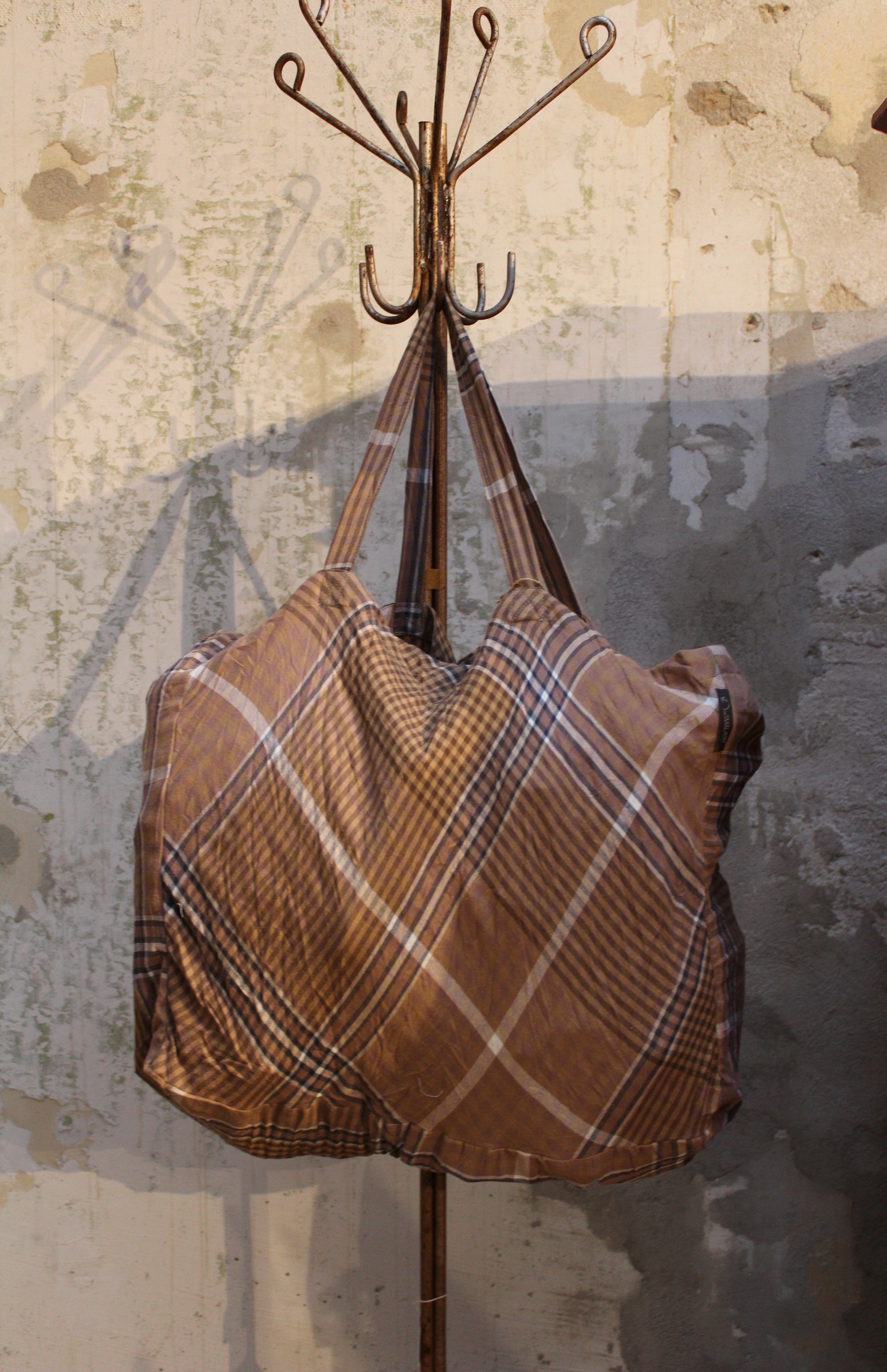 Tygväska större - Rutan Arvid