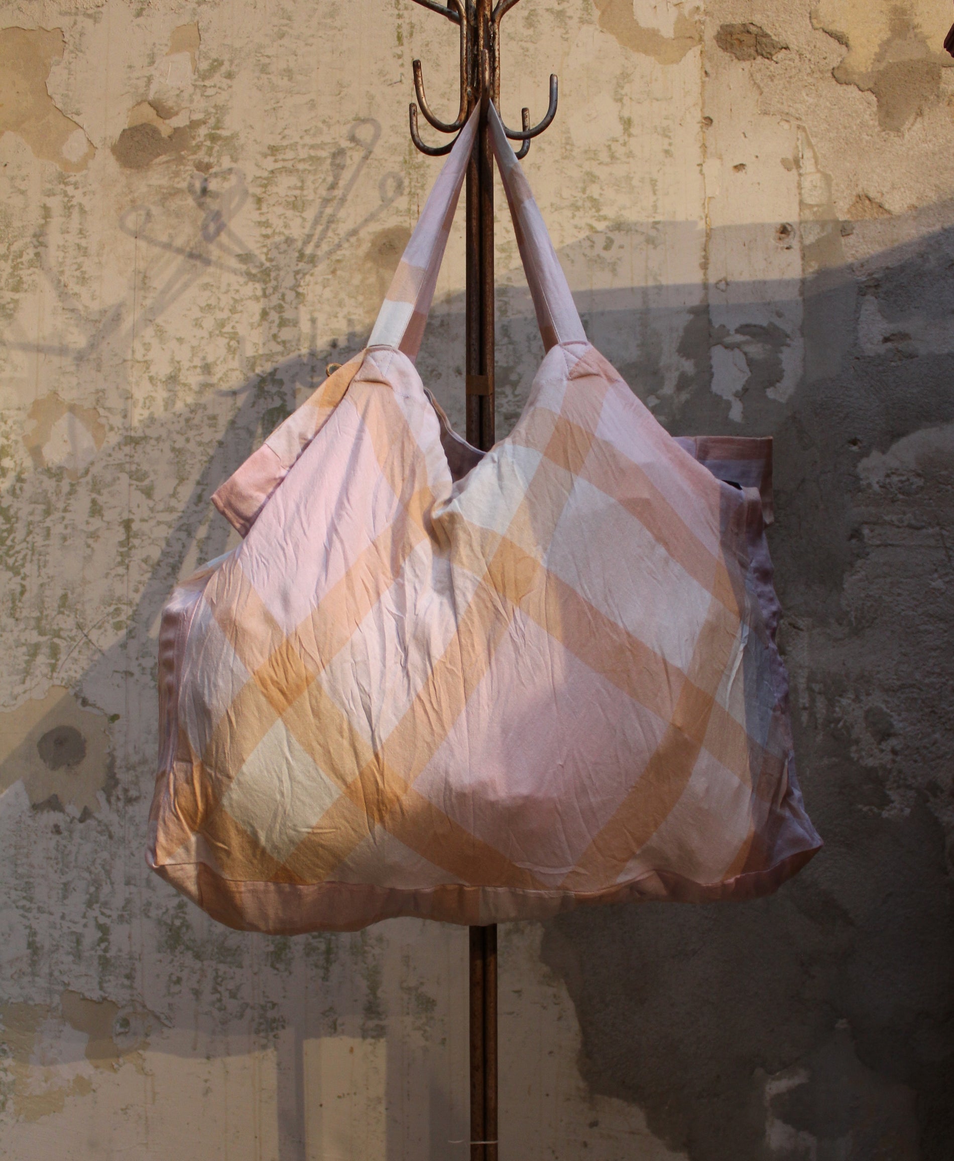 Tygväska Större - Rutan Linnea