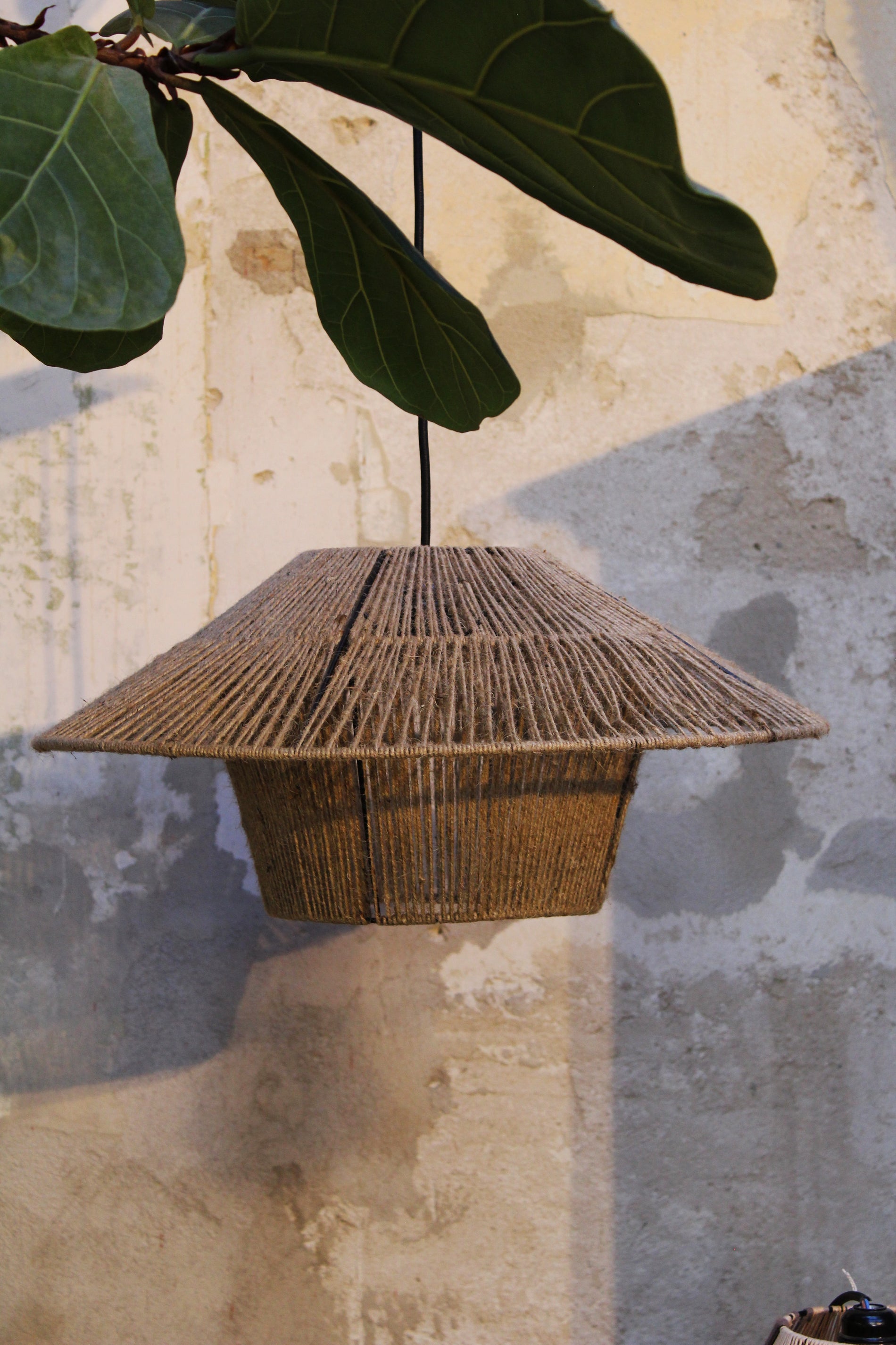 Lampa - Desmond
