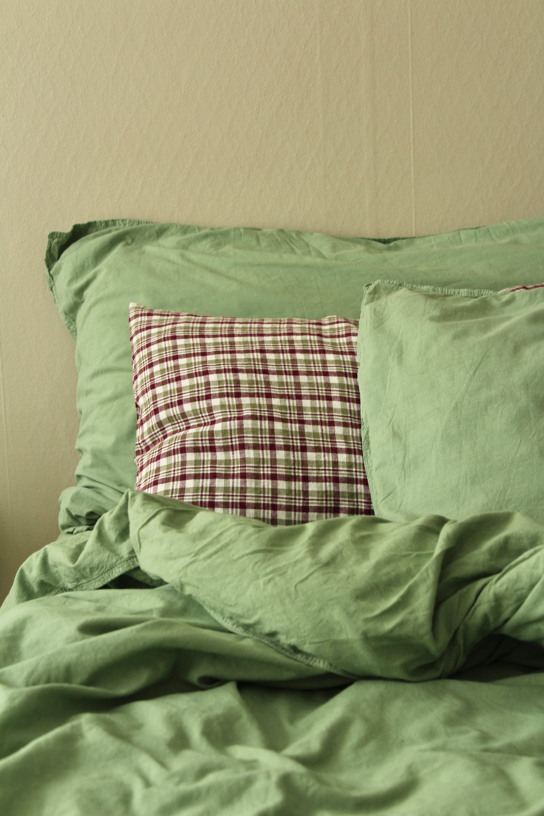 Kuddfodral Crinkle Grass green (50x90cm)