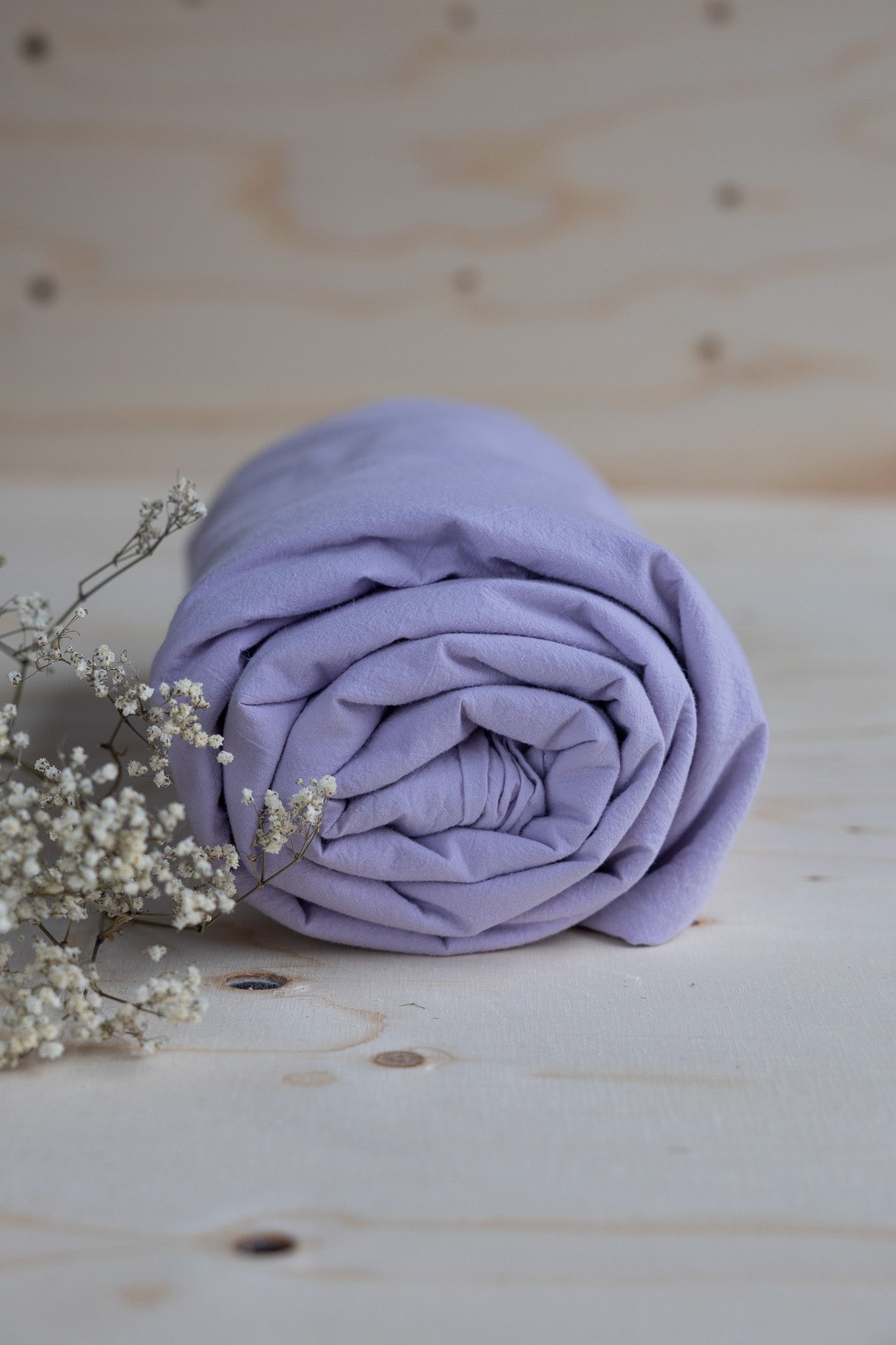 Lakan Crinkle Lilac – ihoprullat på träyta